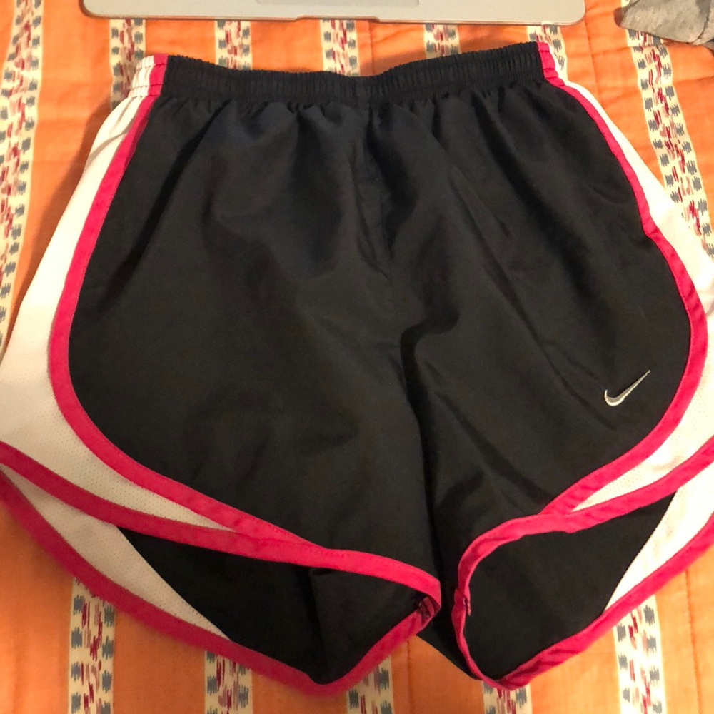 Black & hot pink nike running shorts